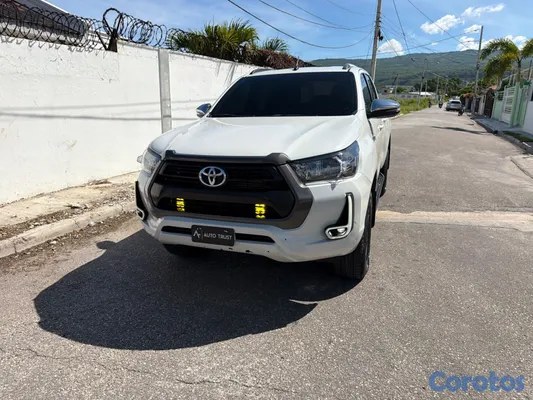 jeepetas y camionetas - Toyota Hilux 2022 2.4  17
