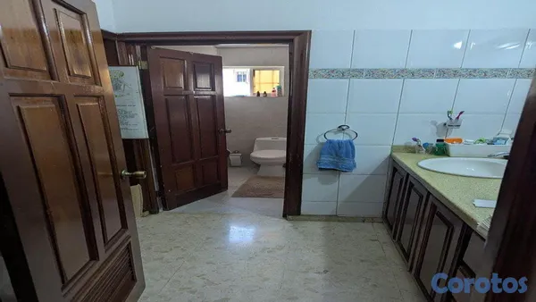 casas - En Venta Casa en Altos de Las Praderas cerca de la Luperon 7