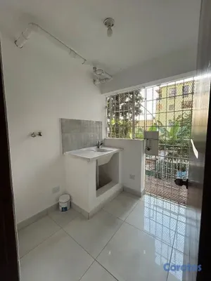apartamentos - AV. INDEP. 3 HABS. 2 BAÑOS. 1 PARQUEO 5