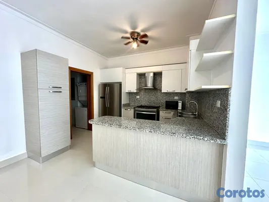 apartamentos - Alquilo amplio apartamento con Línea Blanca en La  9