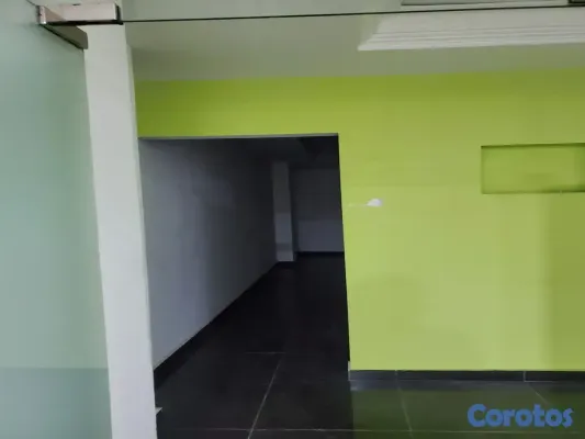 oficinas y locales comerciales - Local comercial Malecon Center 2
