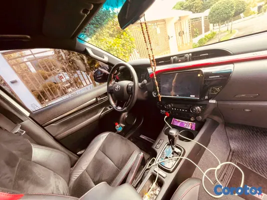 jeepetas y camionetas - Toyota hilux gr 2023 5
