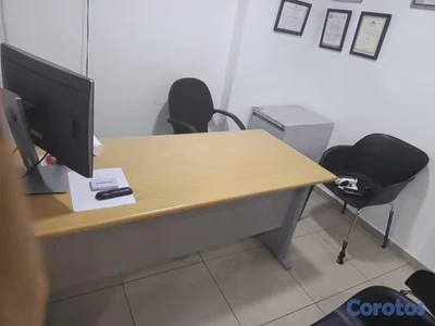 OFICINA EN ALQUILER - COMPARTIDA EN GASCUE