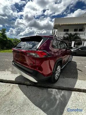 jeepetas y camionetas - 🚘 TOYOTA RAV4 XLE PREMIUM 2025 5