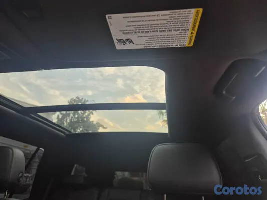 jeepetas y camionetas - CHEVROLET TAHOE RST 2021 SOLO 35,226 MILLAS 3