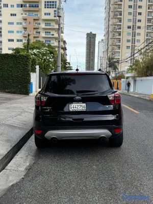 jeepetas y camionetas -  De Oportunidad por motivo de viaje… negociable 
 2