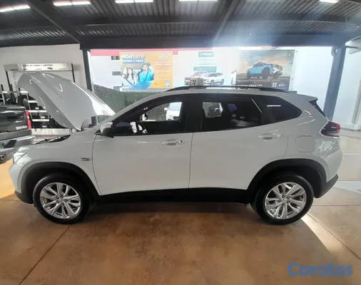 jeepetas y camionetas - 2023 Chevrolet Tracker LT de la Casa  5