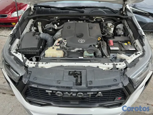 jeepetas y camionetas - Toyota hilux 2026 revo 5