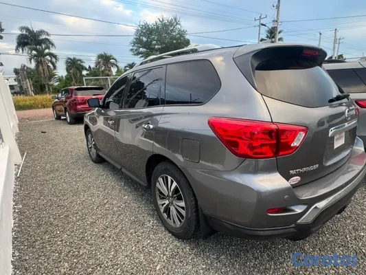 jeepetas y camionetas - Nissan pathfinder 2020 SV  3