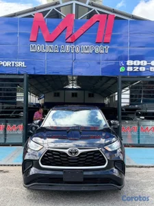 🚙 2021 Toyota Highlander L