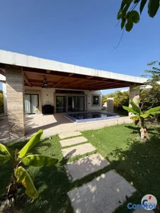 Villa en Green Village con paneles solares