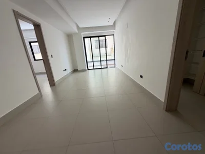 alquiló Evaristo Morales piso 3 dos habitaciones 2.5 baños dos parqueos balcón 