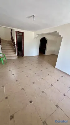 casas - Se alquila amplia propiedad para vivienda/negocio en Av. Circunvalación San Juan 15