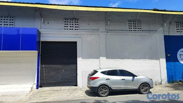 otros inmuebles - Alquilo 2 cómodas naves Próximo a la Av. Los Beisbolistas Santo Domingo D.N. 3