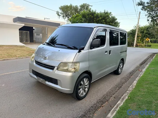 jeepetas y camionetas - Toyota town ace 2015 10