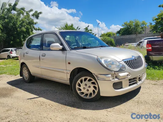 carros - Daihatsu Sirion año 2003 2