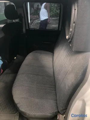jeepetas y camionetas - De venta camioneta de gasoil Nissan Urvan RD$400,0 4