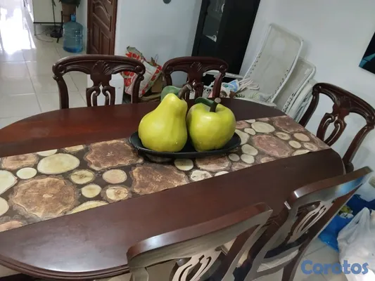 muebles y colchones - Juego de Comedor en Caoba con 6 Sillas – Elegante y en Muy Buen Estado 5