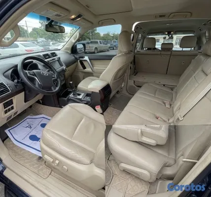 jeepetas y camionetas - Toyota Land Cruiser Prado 2014 | Diésel 4 Cilindros | 4x4 | 3 Filas | 5