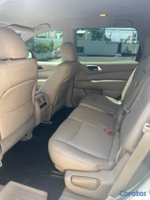 jeepetas y camionetas - 2014 Nissan Pathfinder SE 2
