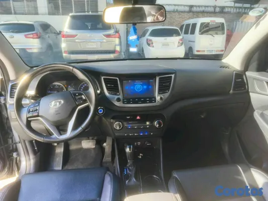 jeepetas y camionetas - hiunday Tucson diésel 2018 9