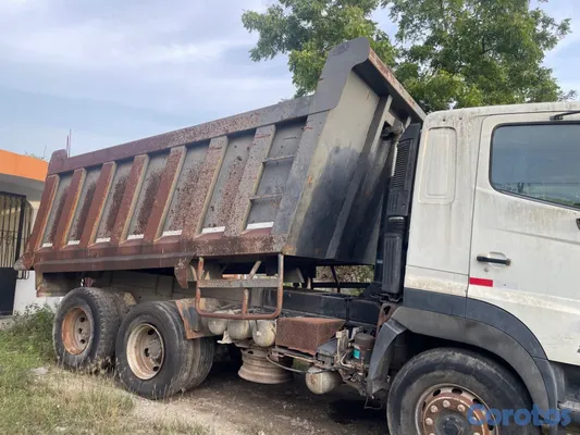 camiones y vehiculos pesados - Camión de Volteo Hino 700 5