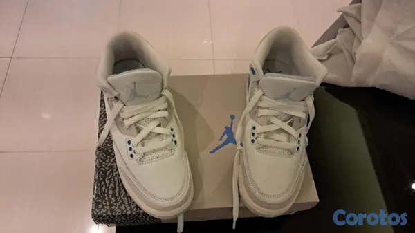 zapatos unisex - Jordan 3 Retro Size 5Y Nuevos en su Caja!!! Originales!!!! 3