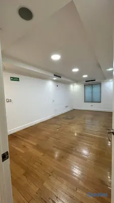 oficinas y locales comerciales - LOCAL COMERCIAL CON PRIVILEGIADA UBICACION EN PIAN 3