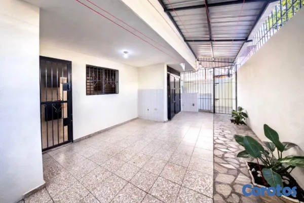 casas - Casa en Venta de Dos Niveles en Miramar 9