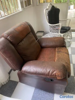 muebles y colchones - SE VENDEN 2 MUEBLES RECLINABLES 3