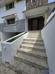 Casa de 3 habitaciones en alquiler en Isabel Villa