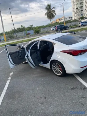 carros - vendo Hyundai Elantra version America $580,00 15