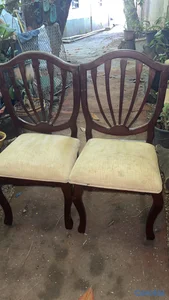 ¡Gran Oportunidad! Comedor de Caoba Oscura Ovalado Mesa Grande y Pesada