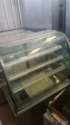 equipos profesionales - Vitrina fría exhibidor repostería Nueva 3