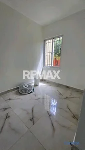 Apartamento en Alquiler en Evaristo Morales 3 habitaciones 2 baños 1parqueo 