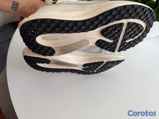 zapatos para mujer - tenia Nike valor 4900 usado solo dos veces  2