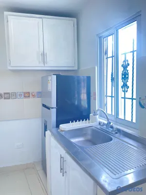 habitaciones y viviendas compartidas - Comparto apartamento amueblado solo para estudiantes (Mujer)  3
