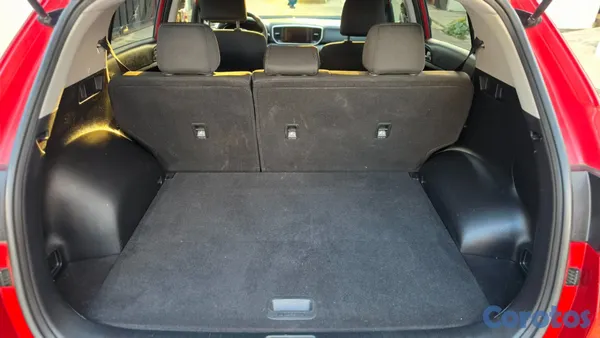 jeepetas y camionetas - Kia Sportage LX 2020 GDI — Excelente condición 13