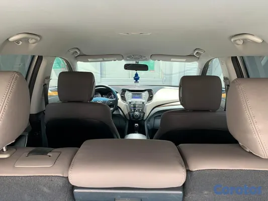 jeepetas y camionetas - Hyundai Santa Fe Sport 2018 2.4 L 9