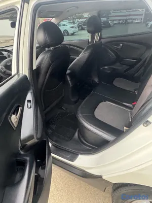 jeepetas y camionetas - HYUNDAI TUCSON 2011 NITIDA CON AIRE QUÉ CONGELA Y BIEN CUIDADA 8