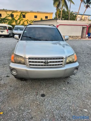 jeepetas y camionetas - Toyota Highlander 4x2 2001  3