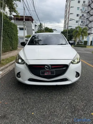 carros - Mazda Demio Diesel  3