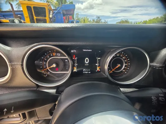 jeepetas y camionetas - 2018 Jeep Wrangler Sahara Unlimited 6