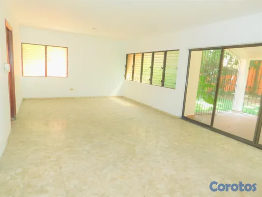 oficinas y locales comerciales - CASA EN ALQUILER PARA USO PREFERIBLEMENTE COMERCIAL U OFICINA. 6