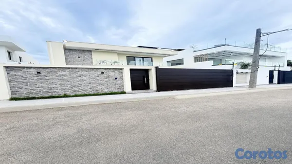 casas - Venta de casa con piscina en la autopista de san isidro prado oriental 2