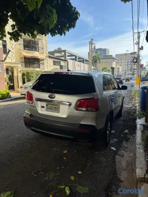 jeepetas y camionetas - Kia Sorento 2011 – 2.4L GDI | 4 Cilindros | 5 Pasajeros
 3