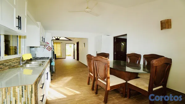 casas - Casa de Ensueño con 2 Piscinas y Seguridad en Ubicación TOP 🌴 9