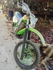 Motor Kawasaki KDX 220