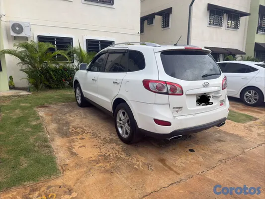 jeepetas y camionetas - Venta para rápido la vendo por un problema económi 3