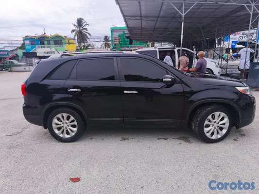 jeepetas y camionetas - VENTA DE KIA SORENTO  7